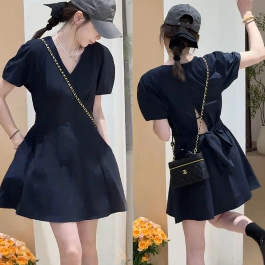 爆款设计感后背镂空短袖连衣裙女2025夏新款独特漂亮A字时尚短裙