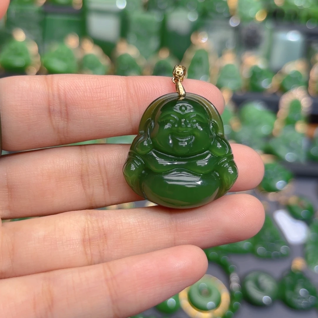 颈饰18K金镶嵌和田玉（碧玉）