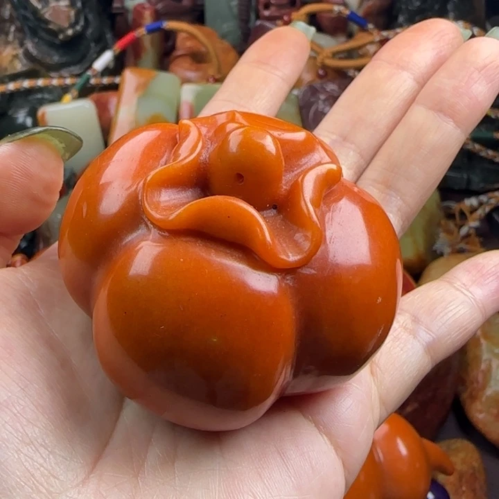 透闪石质玉未镶嵌珠宝奇石