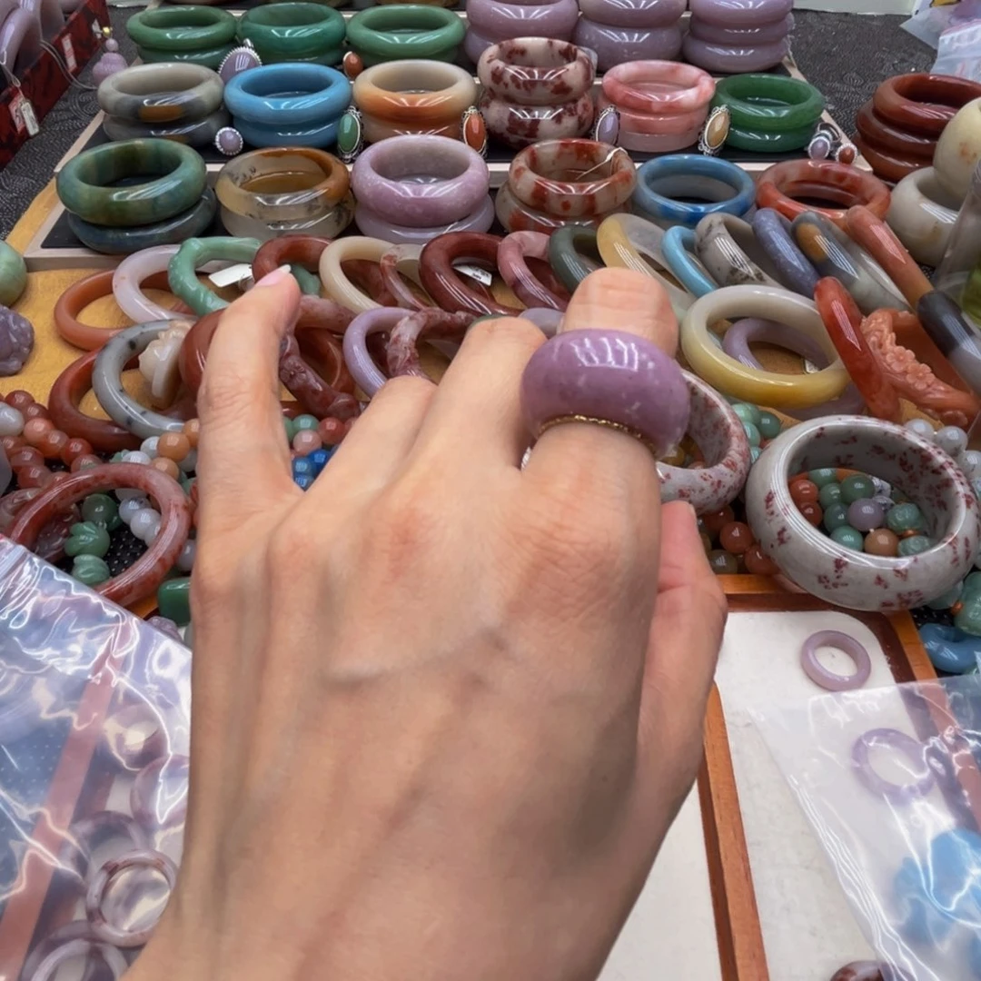 暖***冬石英质玉未镶嵌圈口59