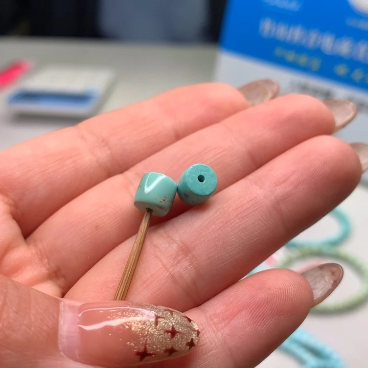 绿松石配饰未镶嵌