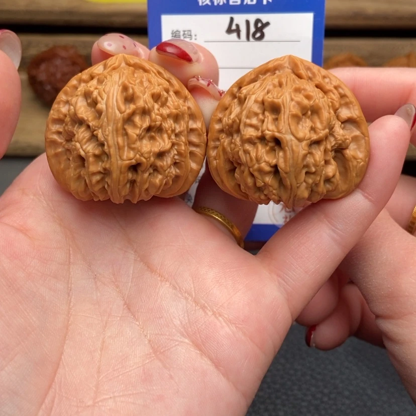 【闪购商品】文玩核桃把件39三角白418