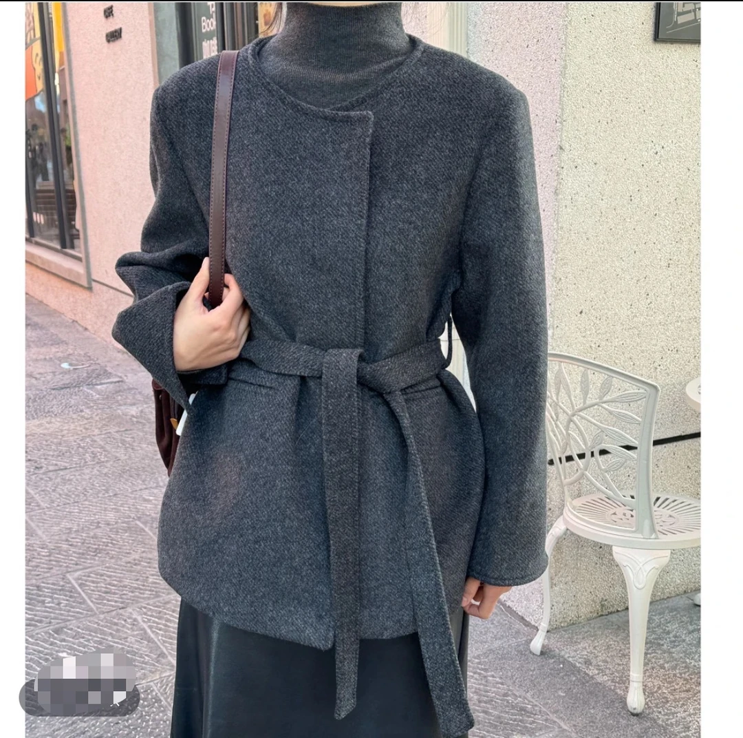 感无领毛呢外套短款腰带收腰显瘦呢子大衣设计师气质高贵黄色大衣