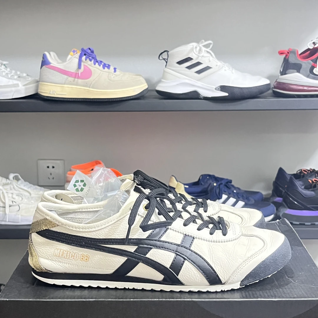 42码Onitsuka Tiger Mexico 66 运动休闲鞋 黑色/灰色二手正品749