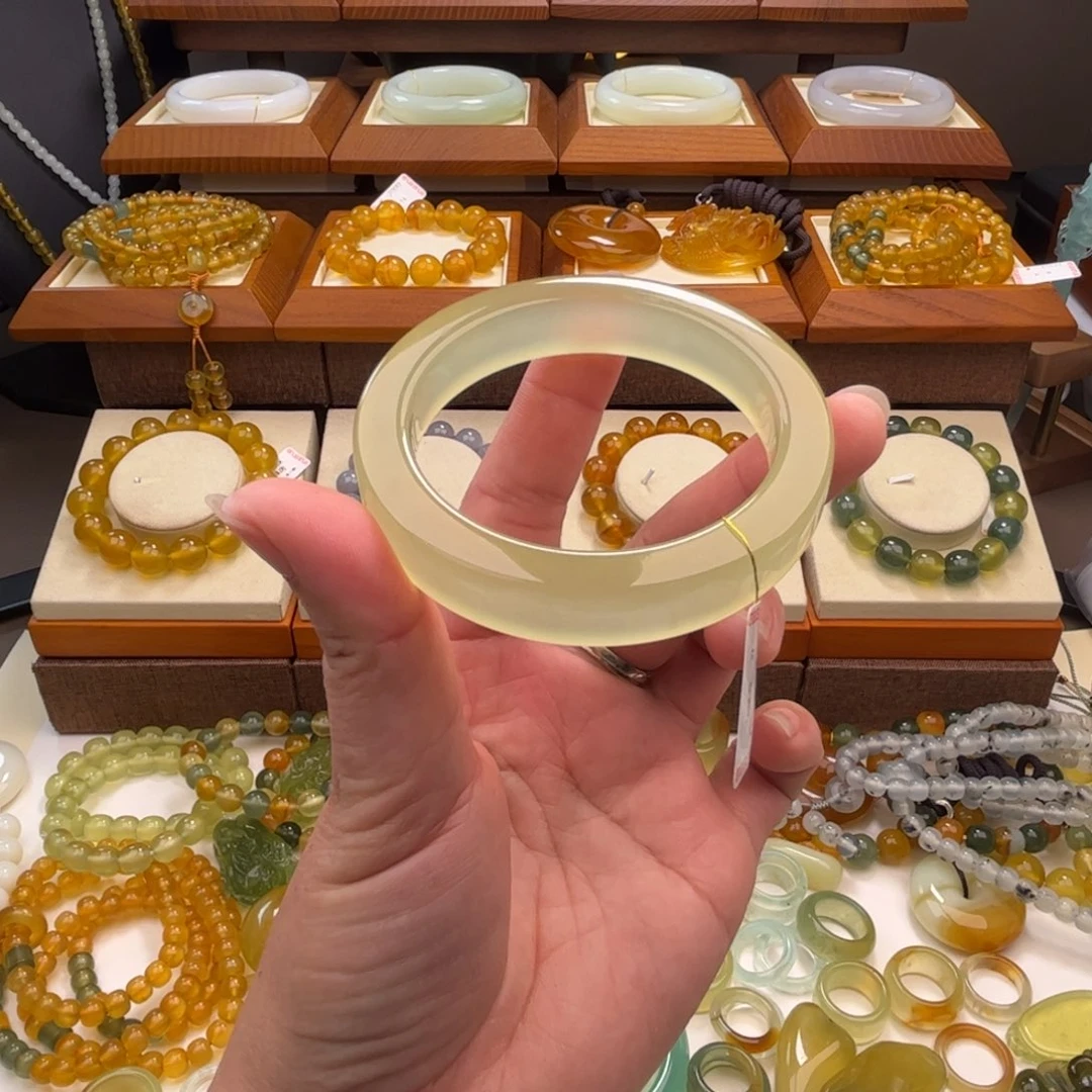 蛇纹石玉未镶嵌手镯56