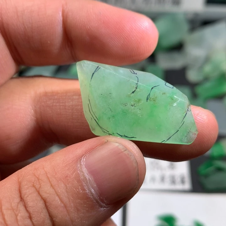 定制翡翠未镶嵌材料定制