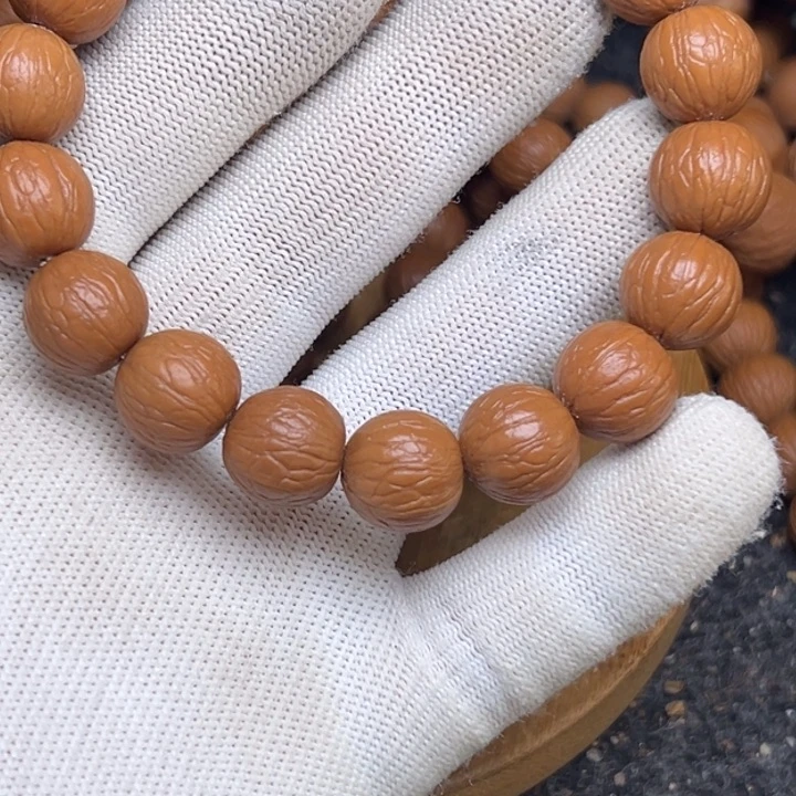 ****࿐把件猴头核桃原皮聚宝盆13.8精卡打底