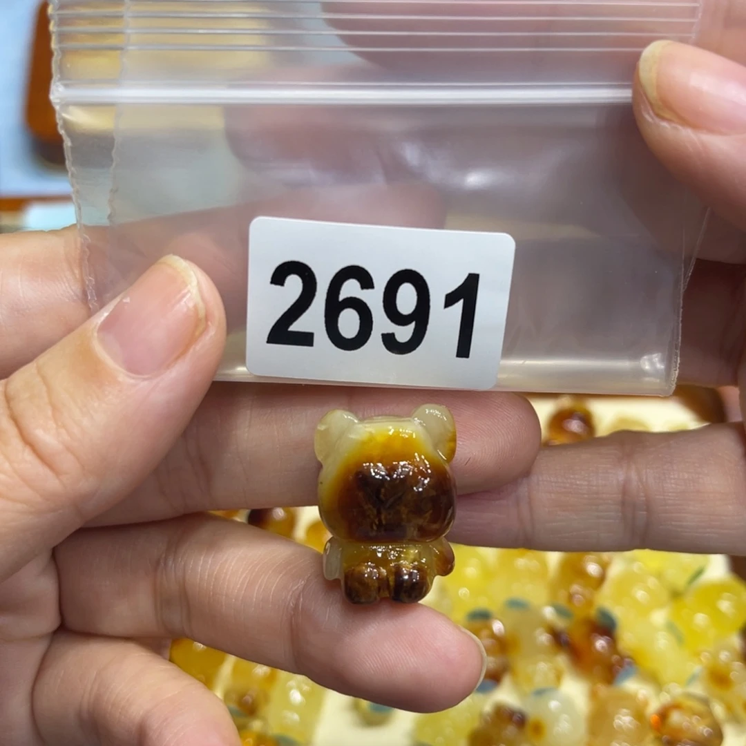 琥珀未镶嵌珠宝奇石