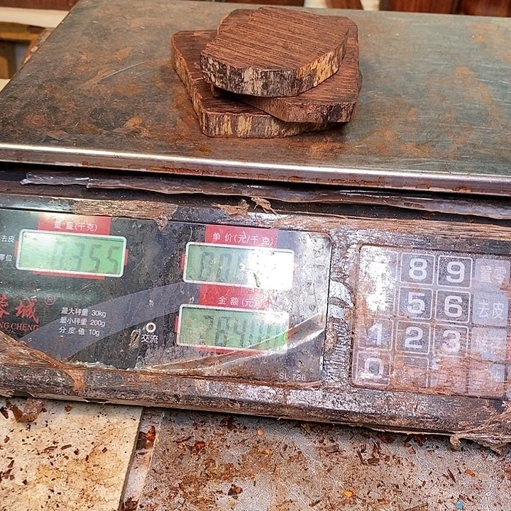 檀香紫檀（小叶紫檀）威****…