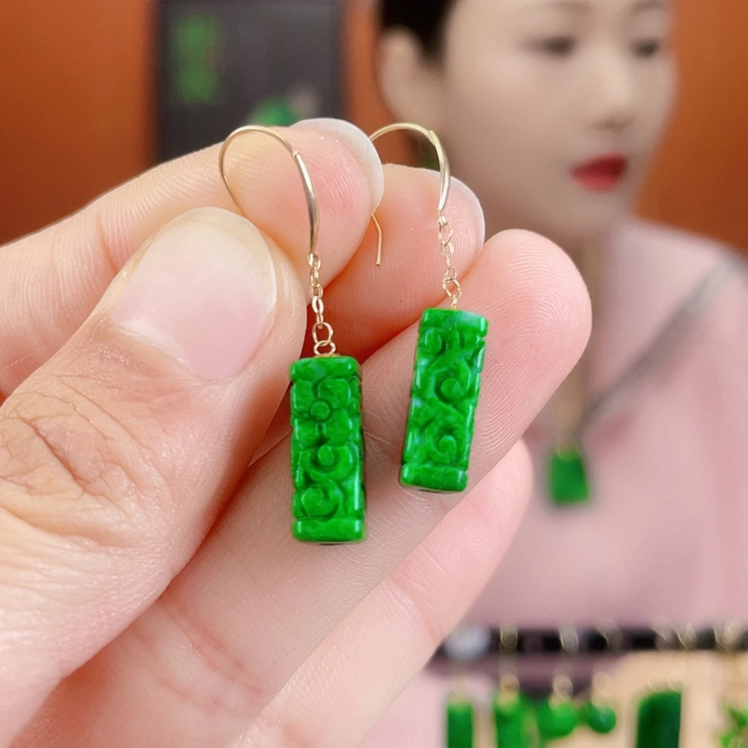 翡翠18K金镶嵌耳饰