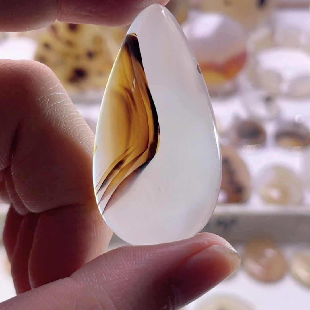 玛瑙/玉髓未镶嵌珠宝奇石