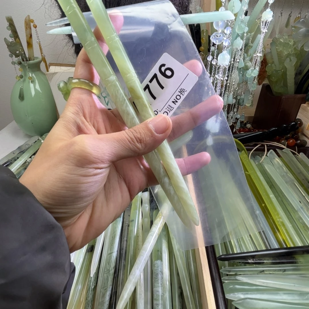 蛇纹石玉发饰未镶嵌馋***仁