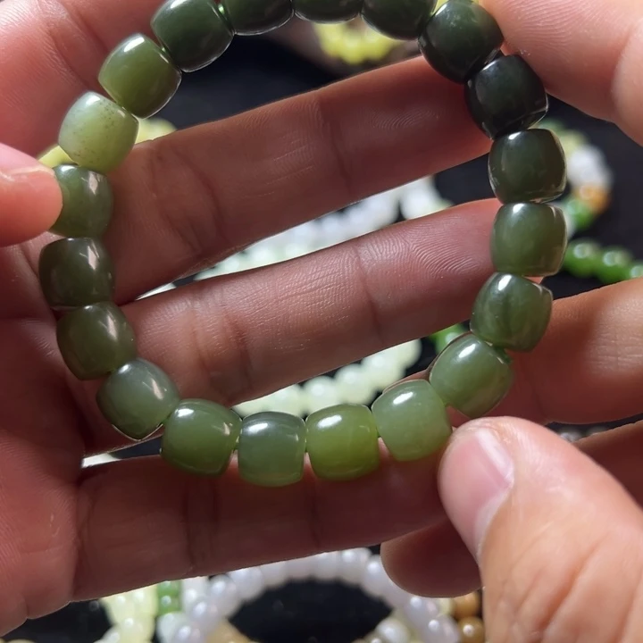 和田玉未镶嵌手串