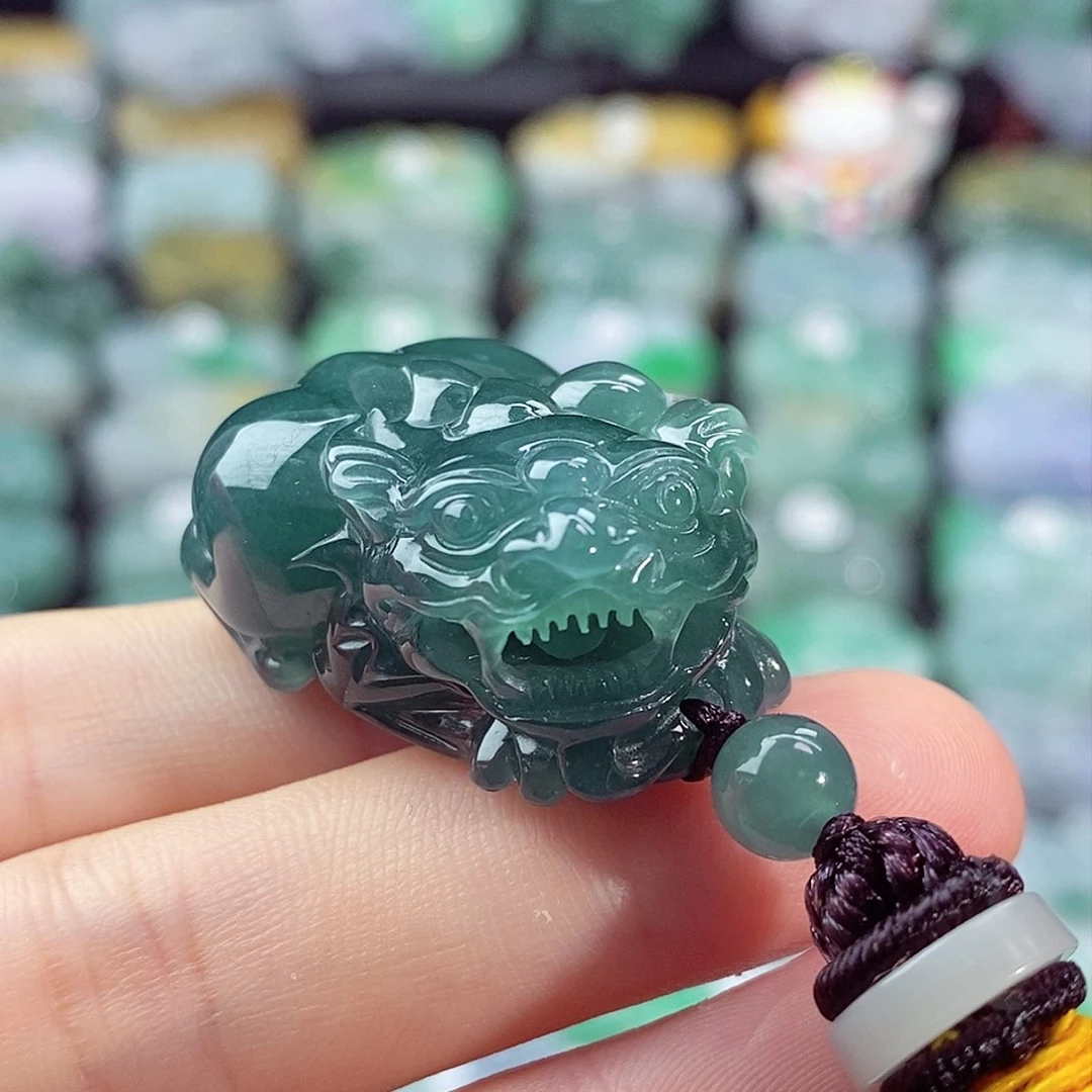 颈饰未镶嵌翡翠天然