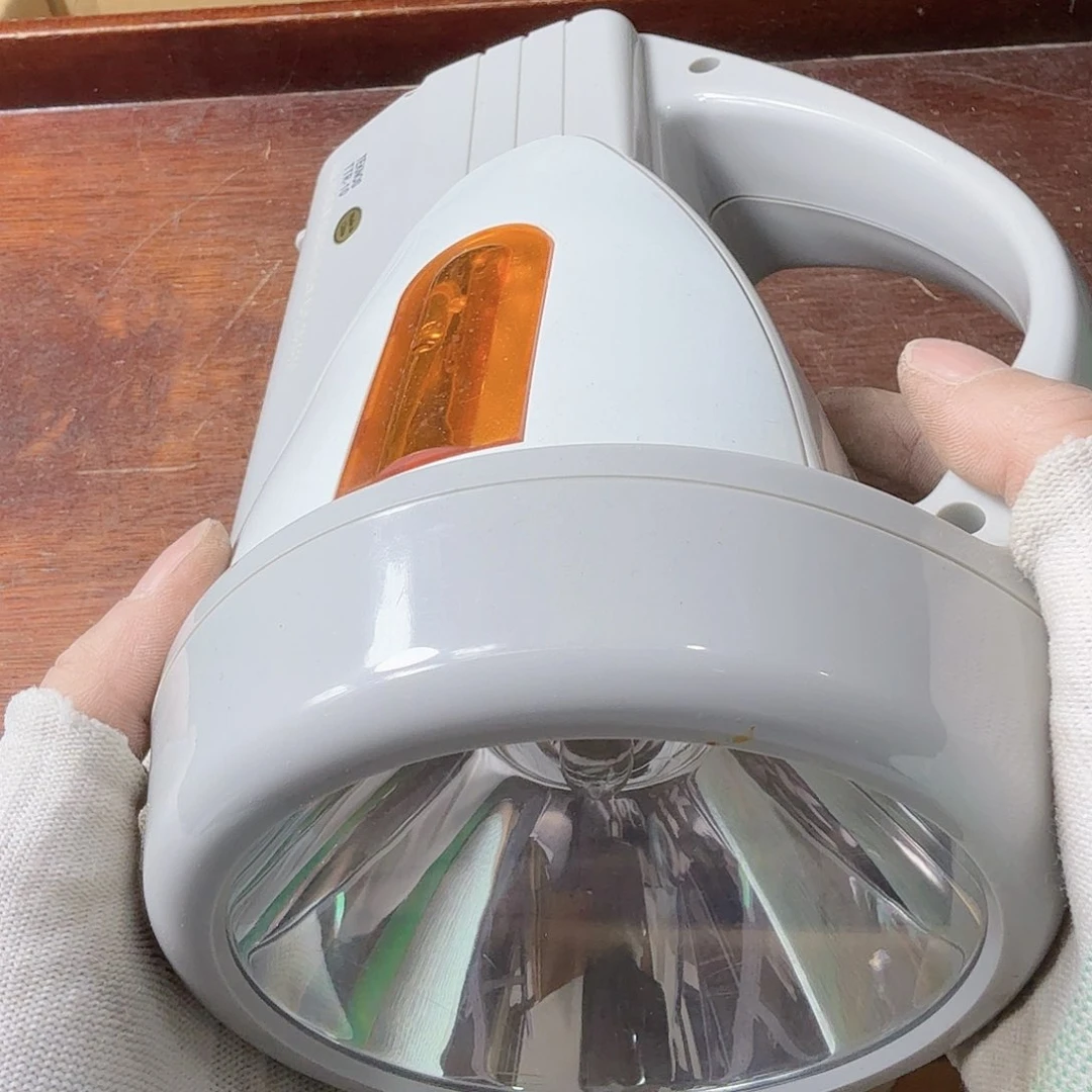 ?**赵中古商品，瑕疵品，不保好坏。830