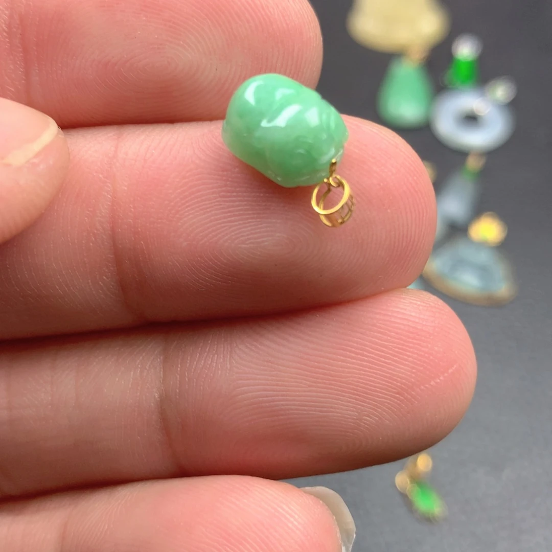 【闪购商品】颈饰18K金镶嵌翡翠翡翠
