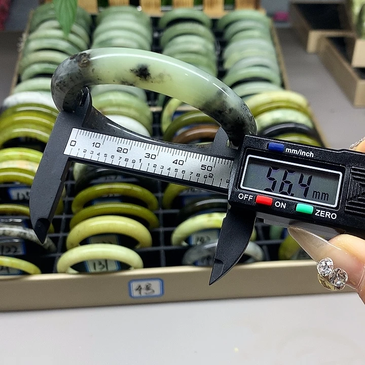 未镶嵌蛇纹石玉手镯155