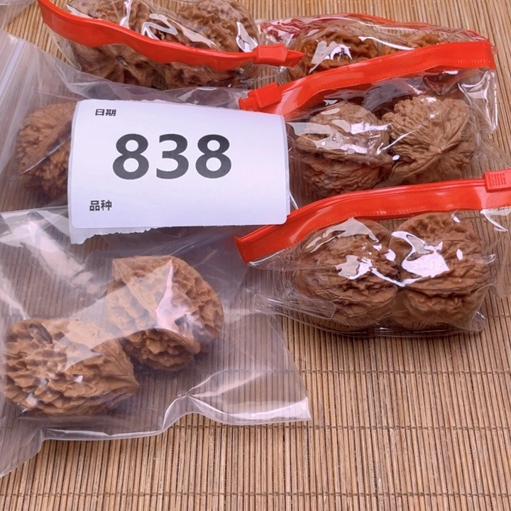 文玩核桃把件838号6对