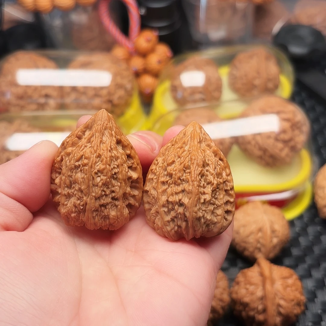 文玩核桃吊坠塔尖