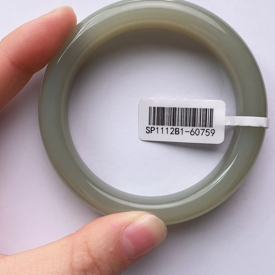 往***昔和田玉未镶嵌手镯58.2