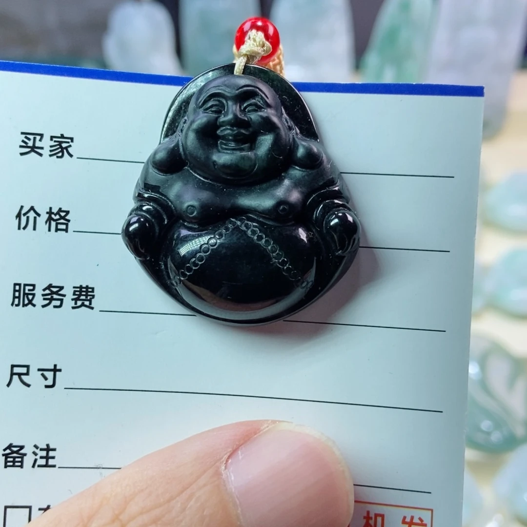 翡翠未镶嵌颈饰佛公