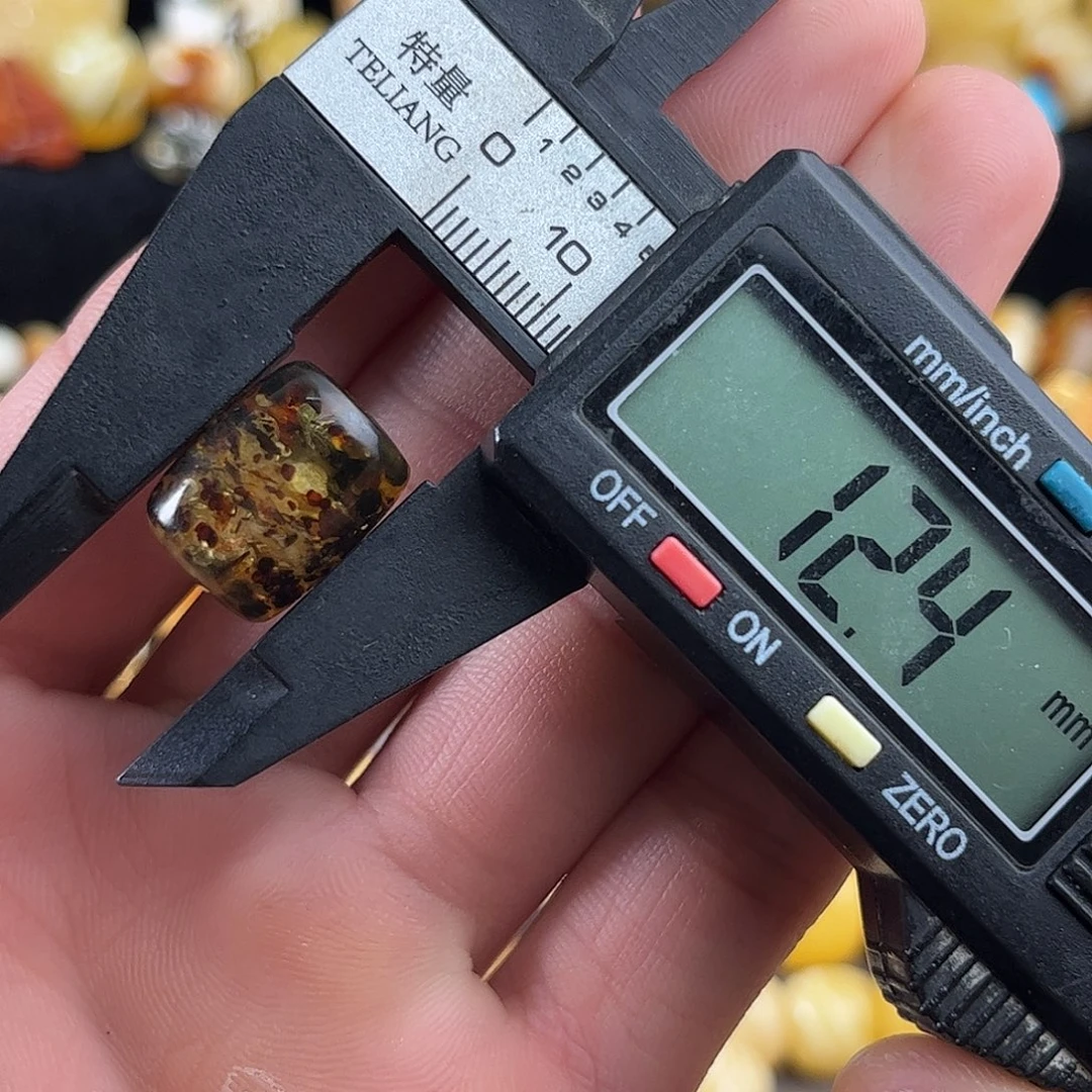 蜜蜡未镶嵌珠宝奇石