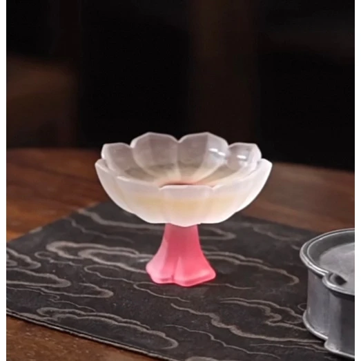 琉璃磨砂粉花瓣高脚杯D028