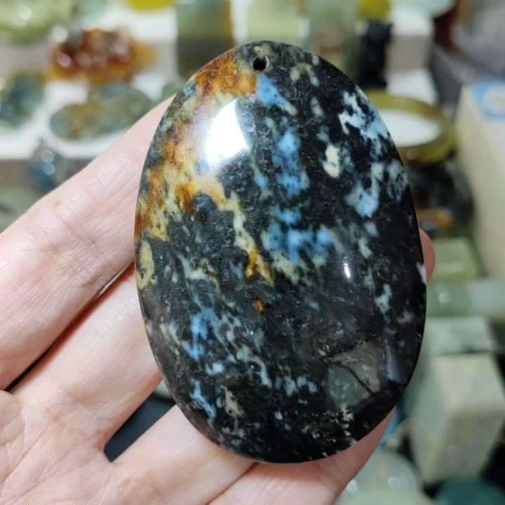 岫玉未镶嵌挂坠款式