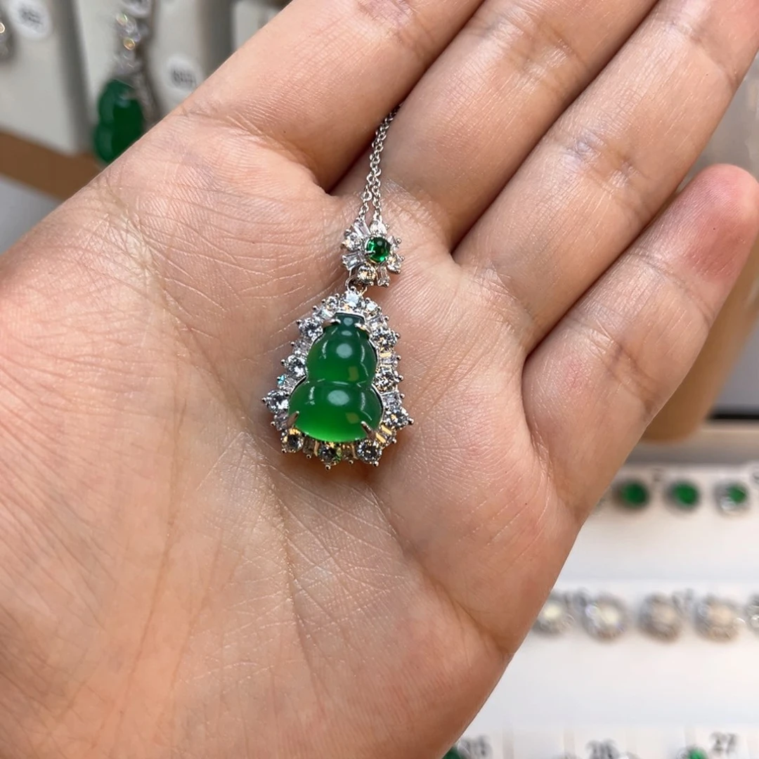 玛瑙/玉髓颈饰合金