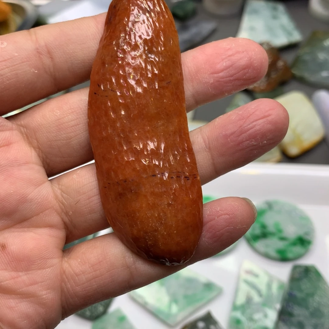 翡翠颈饰未镶嵌翡翠