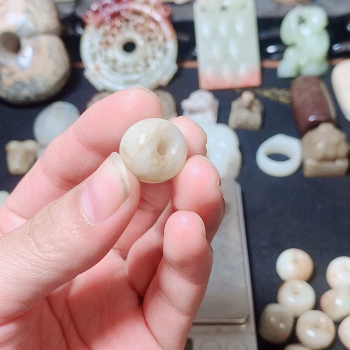 明***确和田玉未镶嵌挂件