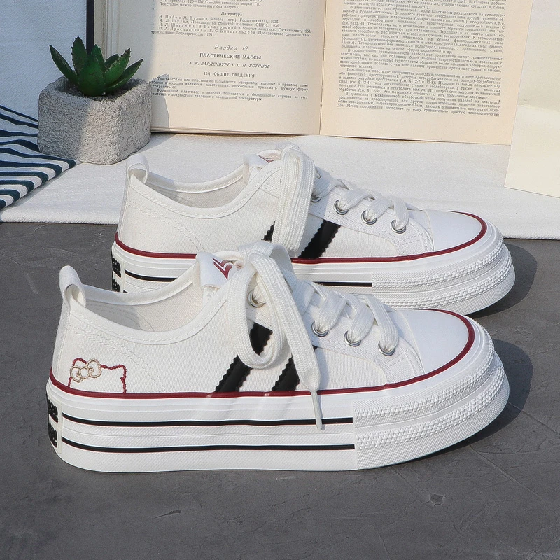 2025春夏季新款厚底帆布鞋女透气百搭休闲学院风板鞋ins潮小白鞋