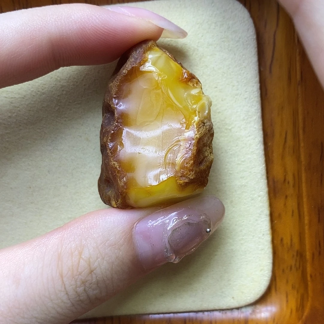 定制琥珀未镶嵌陈