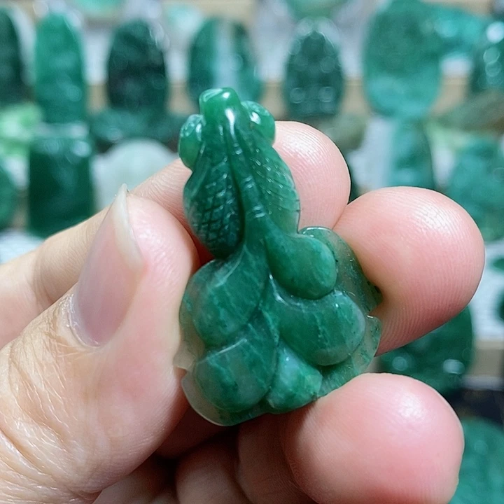 未镶嵌独山玉颈饰