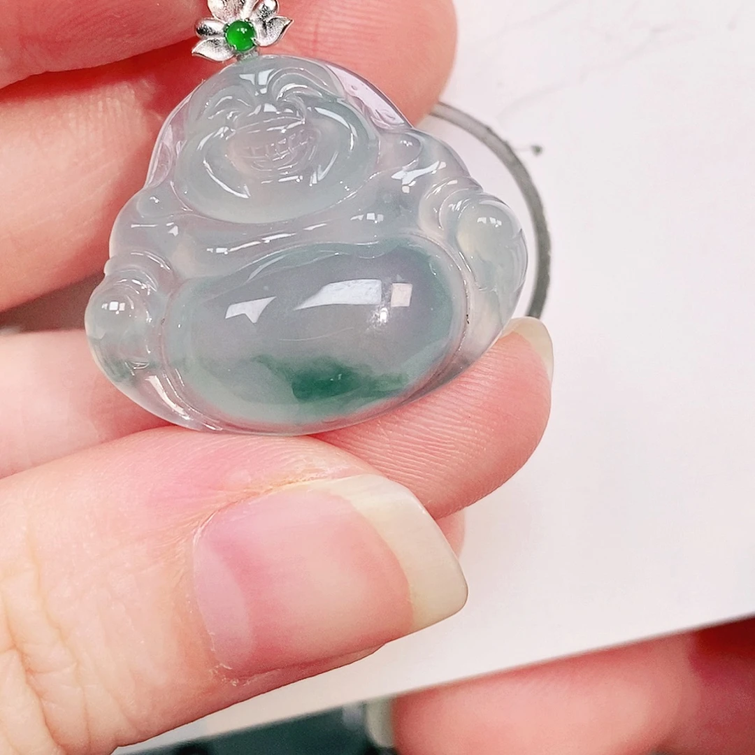 ****恬颈饰18K金镶嵌翡翠