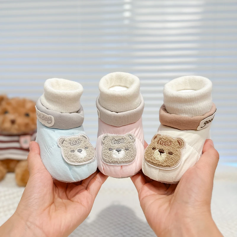 婴儿鞋袜一体步前鞋子春秋6-12个月学步地板防滑初生小月龄宝宝鞋