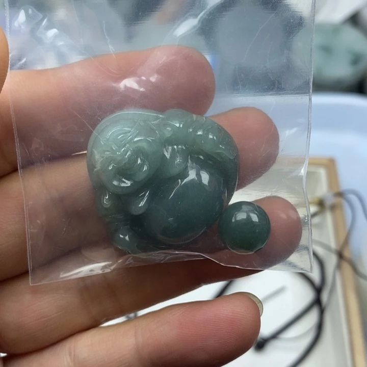 平***淡翡翠裸石翡翠料子