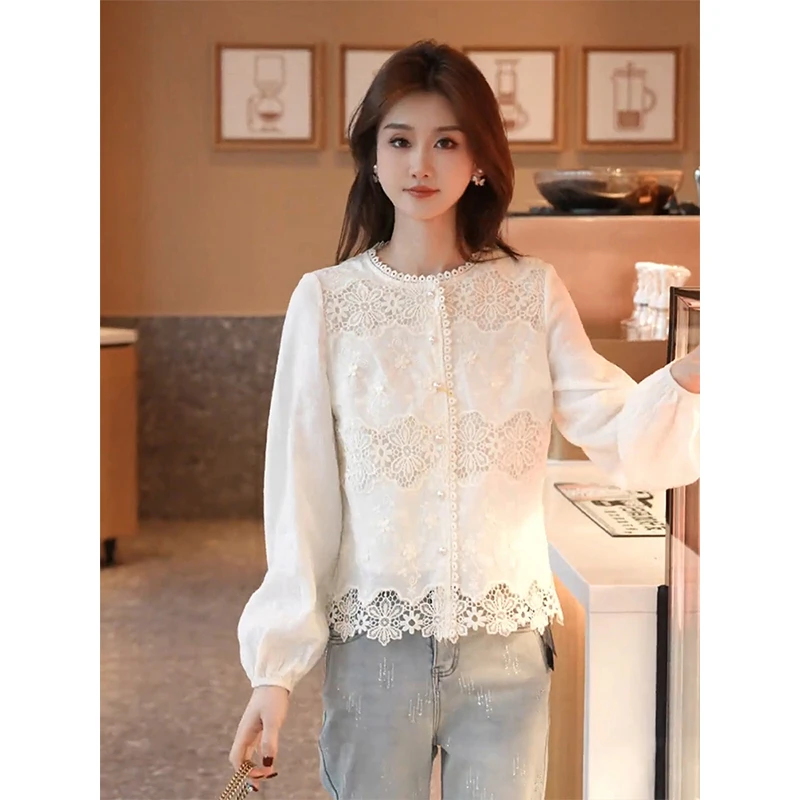 法式白色蕾丝圆领衬衫女2025早春必备新款上衣减龄清纯设计感衬衫