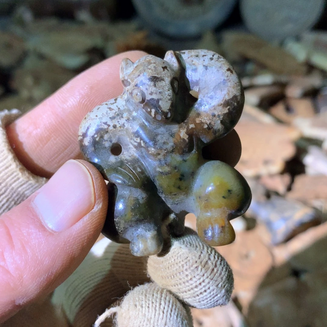 和田玉（糖玉）未镶嵌挂件