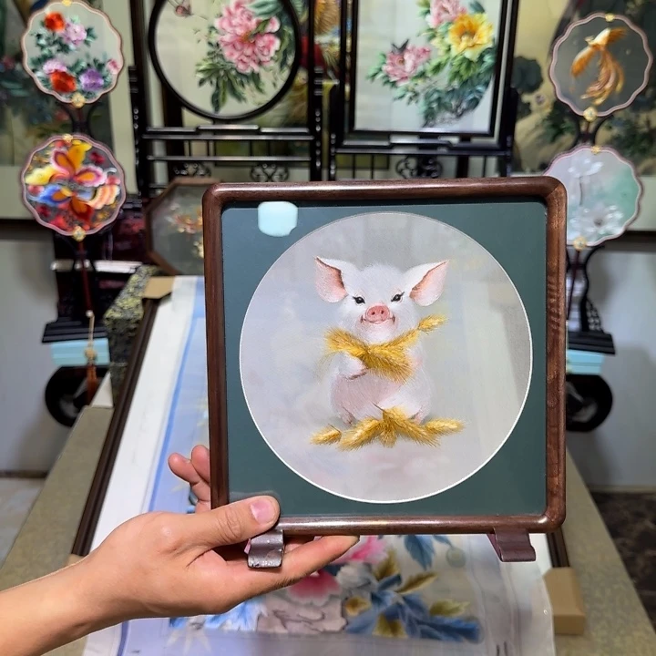 刺绣刺绣工艺精湛