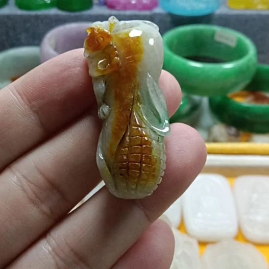 翡翠未镶嵌挂件翡翠