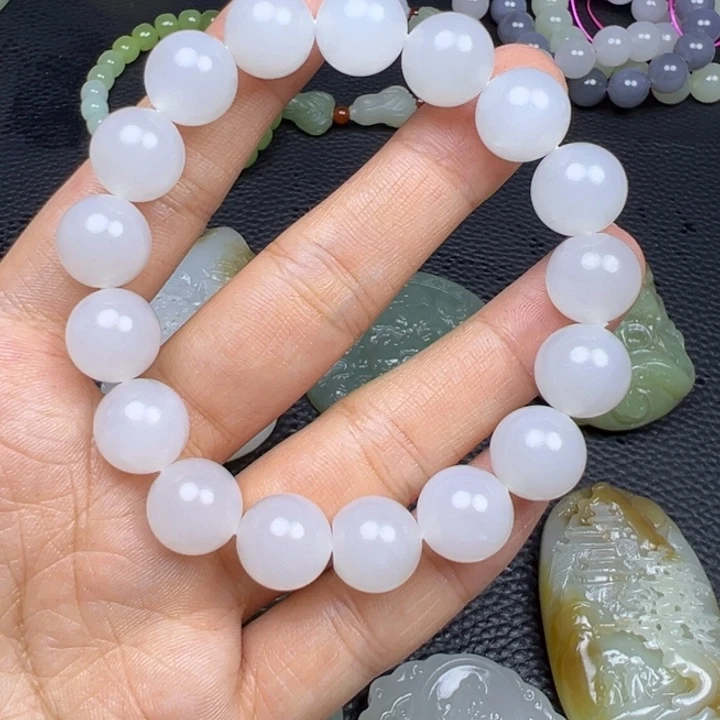 和田玉未镶嵌珠宝奇石邻**哥