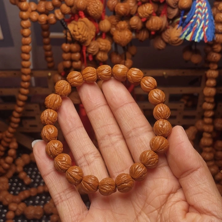 木质类龙纹桃枭挂件