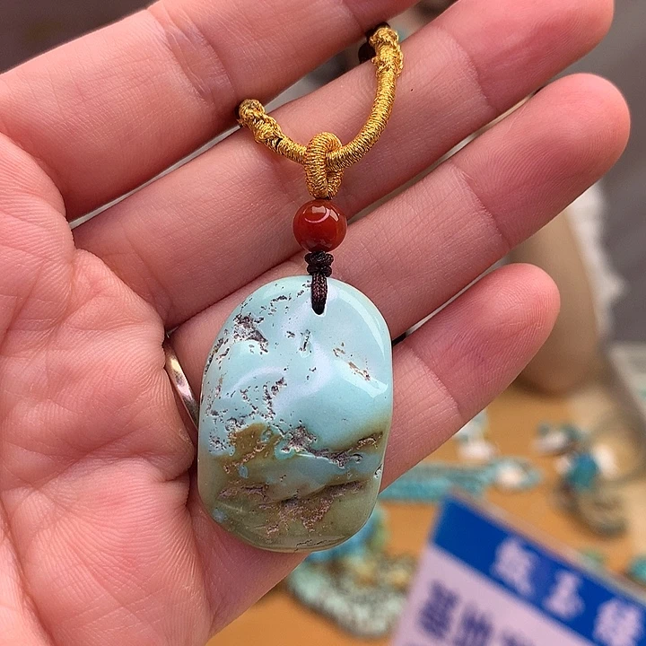 未镶嵌绿松石原矿
