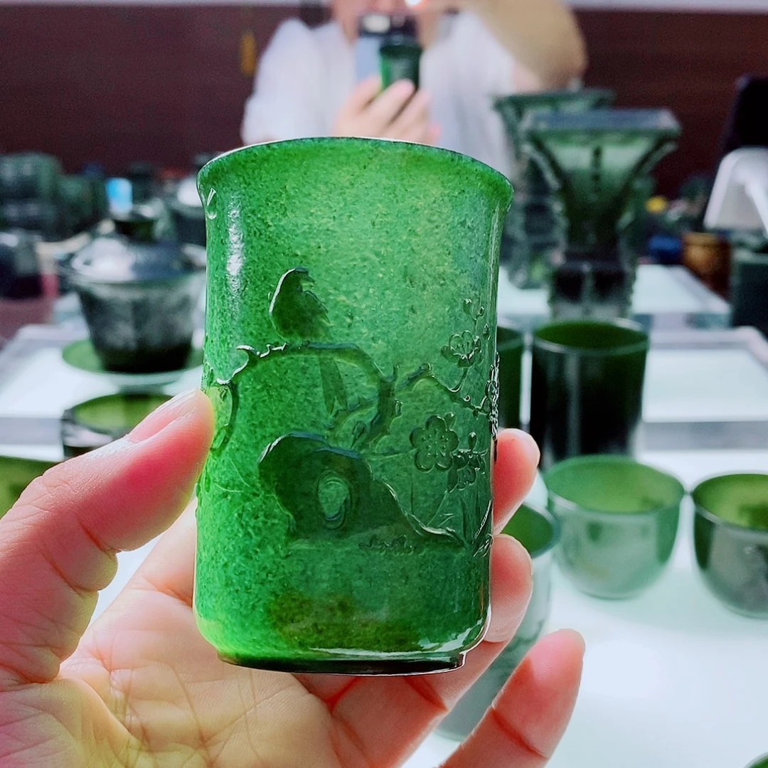 未镶嵌和田玉（青玉）摆件微瑕
