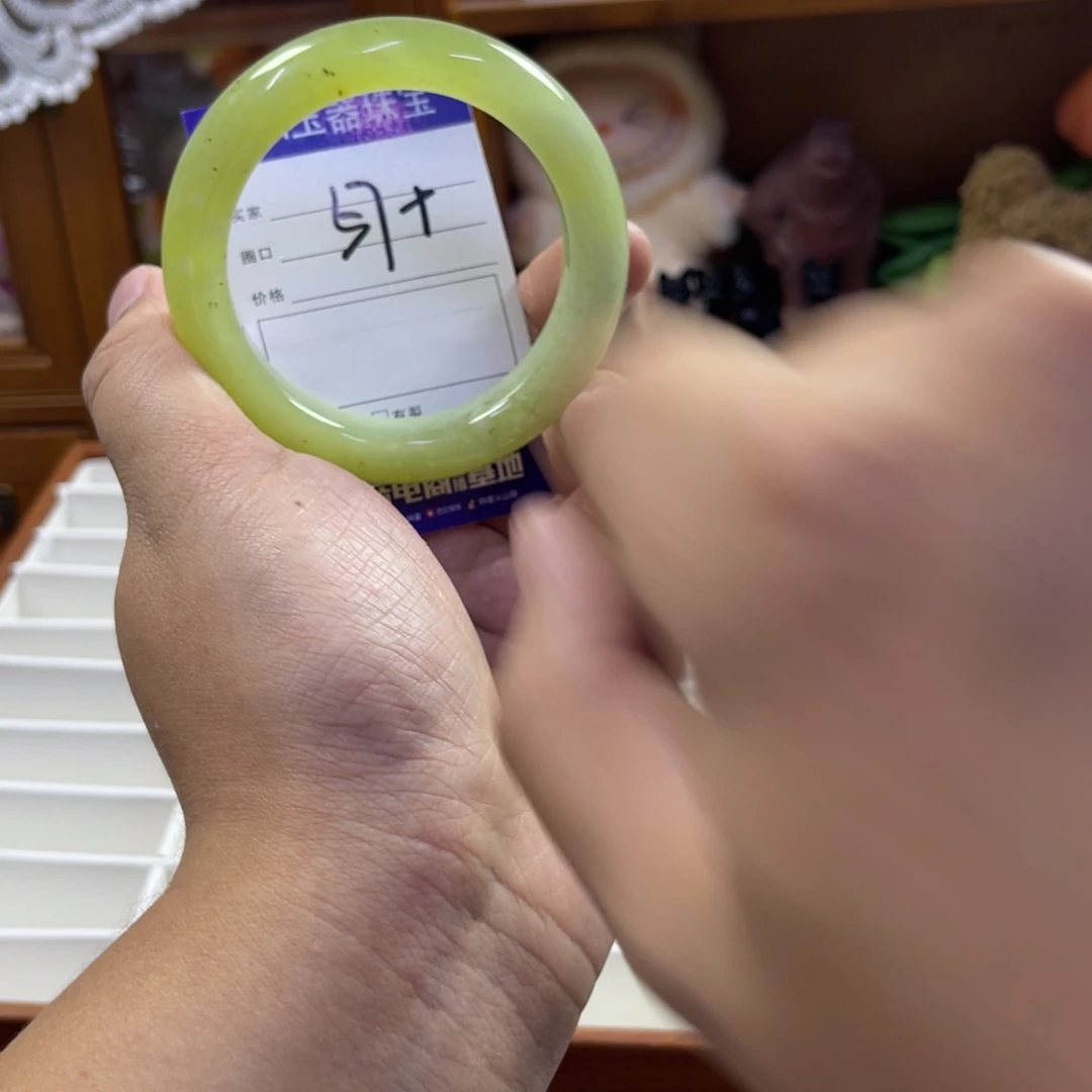 蛇纹石玉未镶嵌手镯191