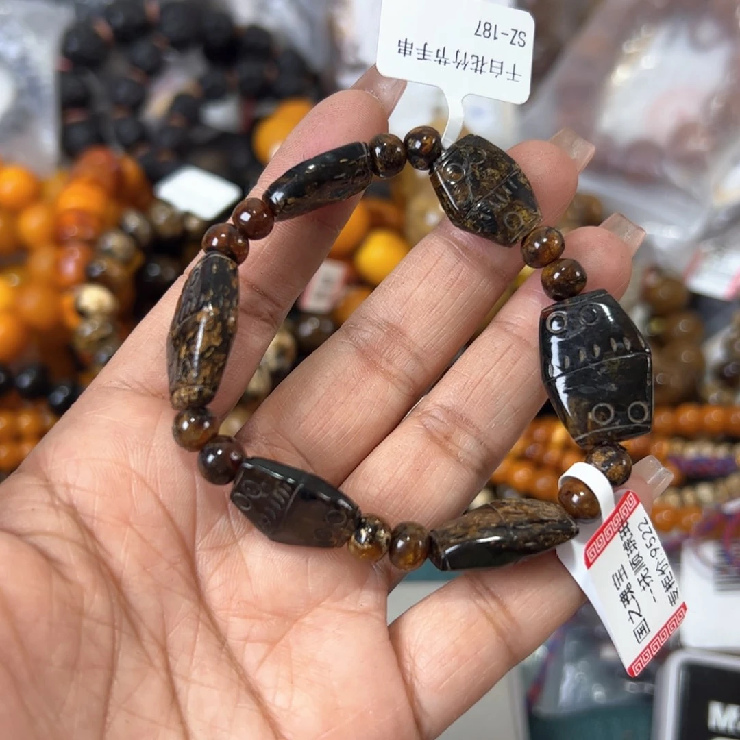 琥珀珠宝奇石未镶嵌901