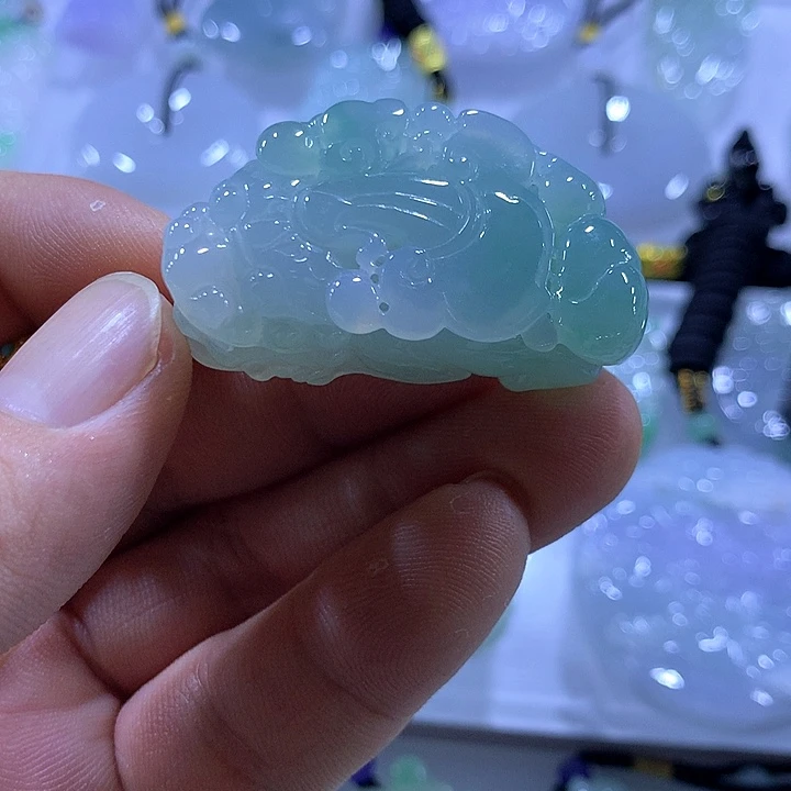 翡翠未镶嵌颈饰天然翡翠A货吊坠