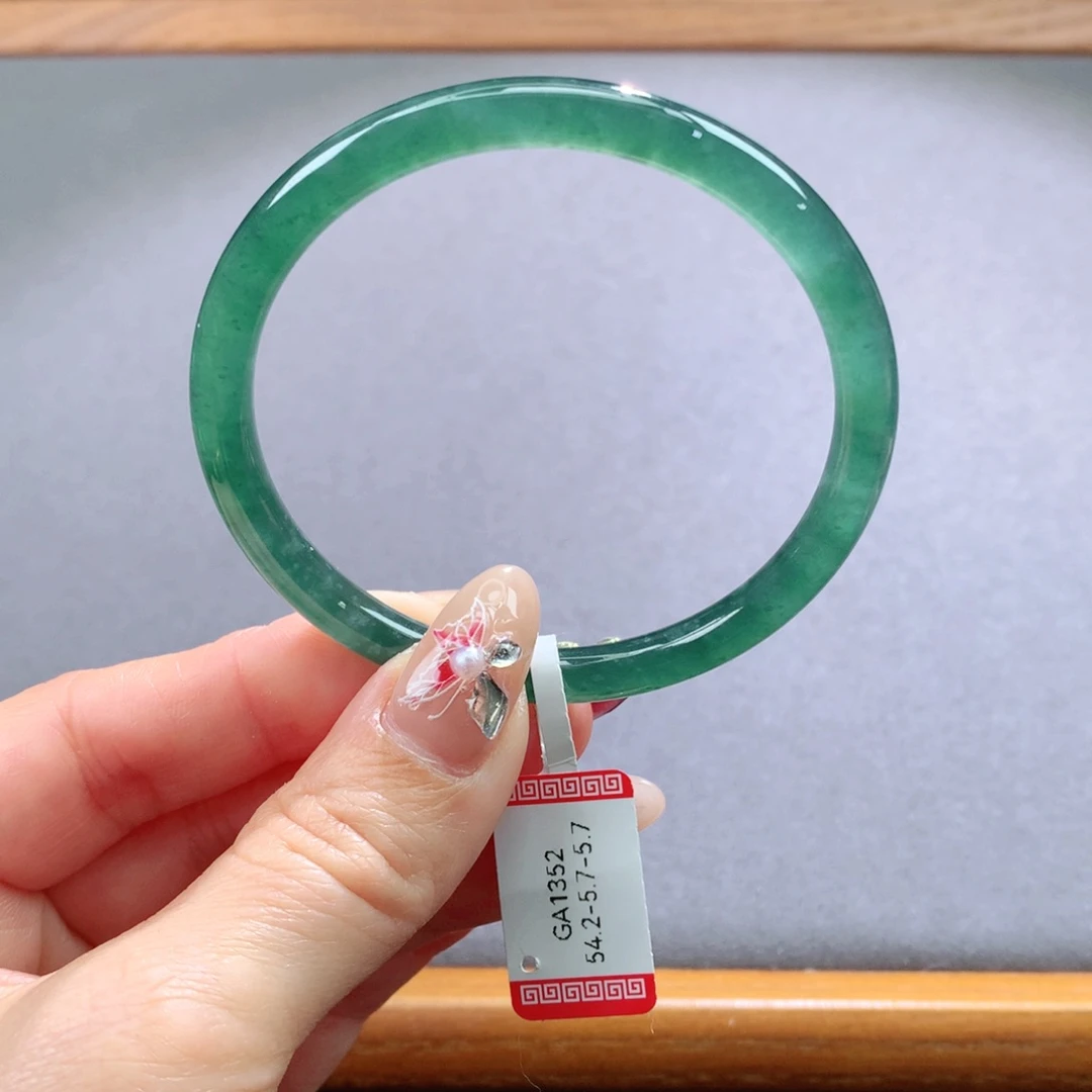 翡翠手镯未镶嵌天然翡翠手镯叮当镯