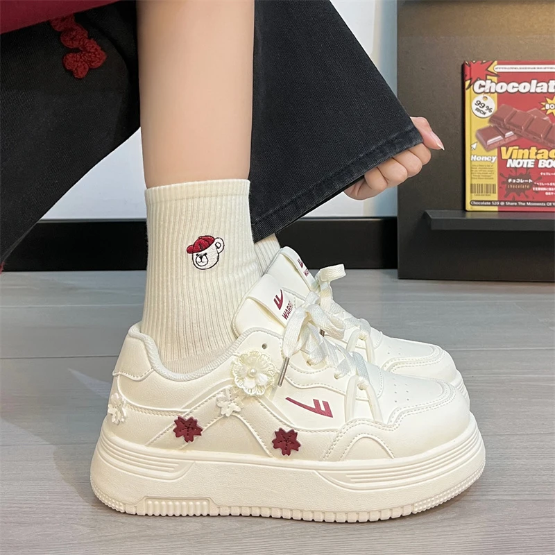 回力厚底小白鞋女款2025秋季新款百搭原创花朵设计时尚休闲板鞋子